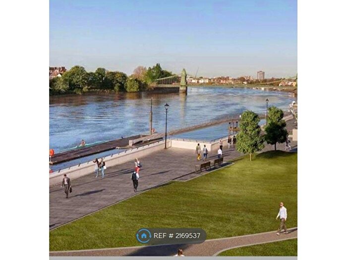 3 Bedroom Flat To Rent In Holyport Road, London, SW6