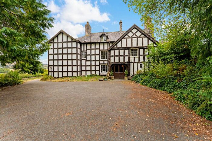 6 Bedroom Link Detached House For Sale In Llanfair Dyffryn Clwyd, Ruthin, Denbighshire, LL15