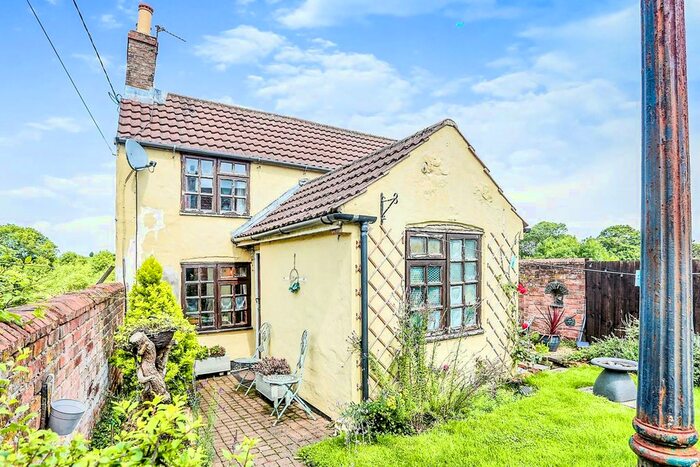 2 Bedroom Property For Sale In Main Street, Holwell, Melton Mowbray, LE14