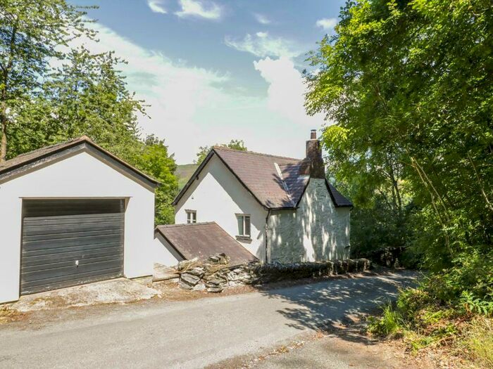 2 Bedroom Cottage For Sale In Berwyn, Llangollen, LL20