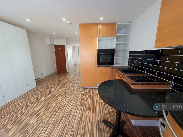 Studio To Rent In Reeves Way, South Woodham Ferrers, Chelmsford, CM3