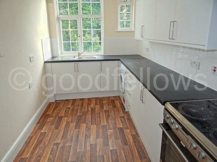 2 Bedroom Apartment To Rent In High Street, West Wickham, Bromley, BR4