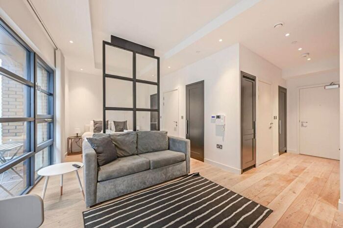 Studio To Rent In X, Canning Town, London, E14