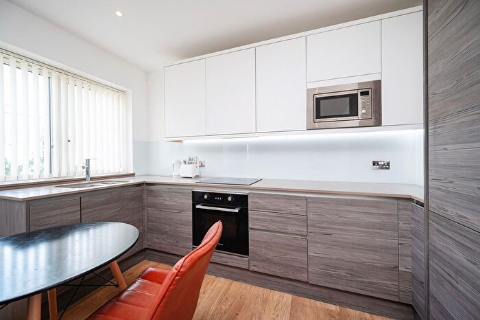1 Bedroom Flat For Sale In Tallack Road, Leyton, London, E10