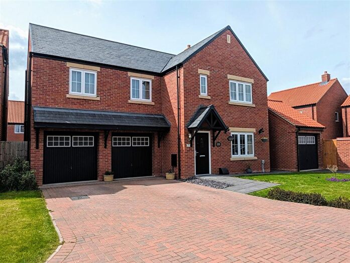 6 Bedroom Detached House For Sale In Frederick Close, Sutton-On-Trent, Newark, NG23