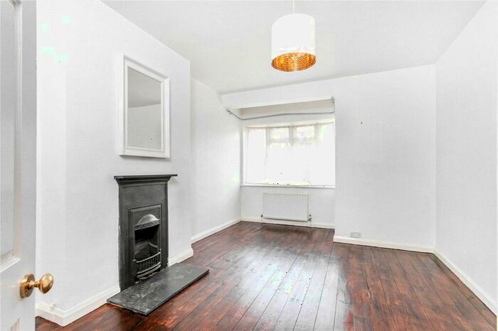1 Bedroom Apartment To Rent In Northchurch Road, London, N1