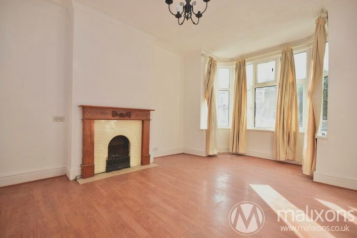 4 Bedroom Terraced House To Rent In Colliers Water Lane, Thornton Heath, CR7