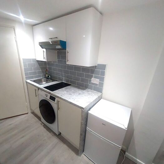 Studio To Rent In Glamorgan Close, Mitcham, CR4
