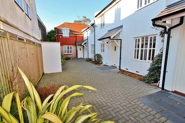 2 Bedroom End Of Terrace House To Rent In Trinity Mews, Worthing, West Sussex, BN11