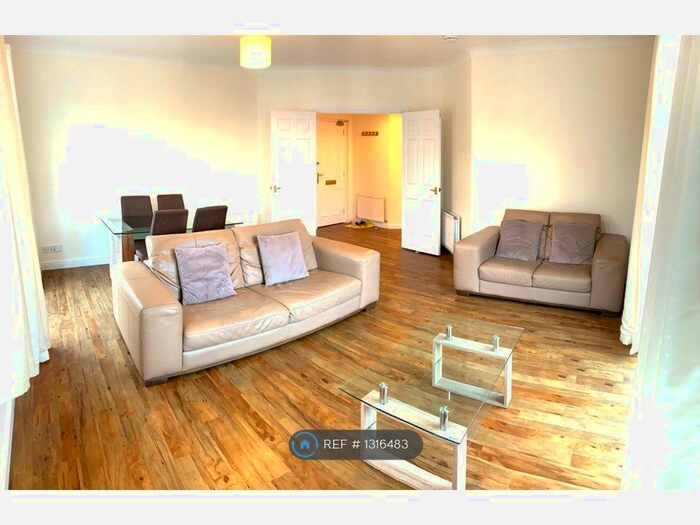 2 Bedroom Flat To Rent In Great Western Road, Aberdeen AB10