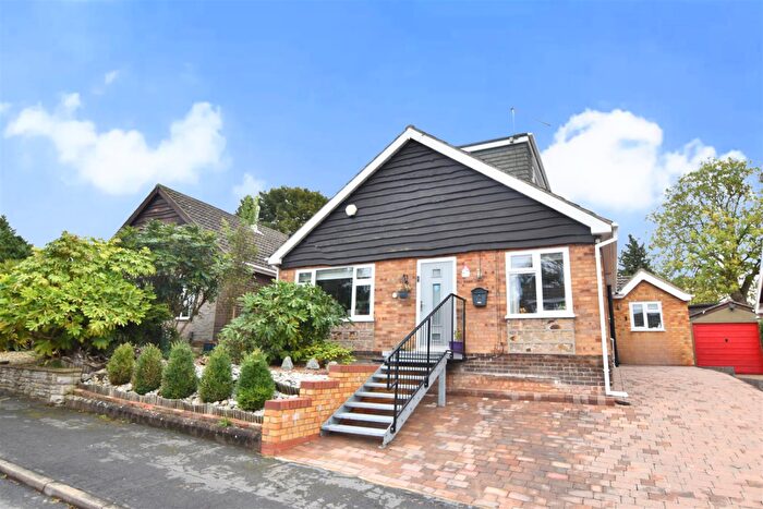 3 Bedroom Detached Bungalow For Sale In Laburnum Close, Waltham, Grimsby, DN37