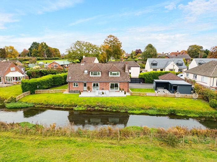 5 Bedroom Detached House For Sale In The Ham, Durrington, Salisbury, SP4