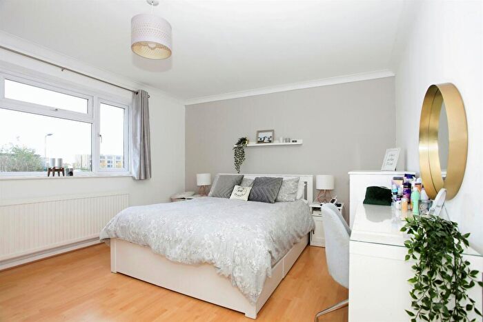 4 Bedroom Detached House For Sale In Peterborough Road, Farcet, Peterborough, PE7
