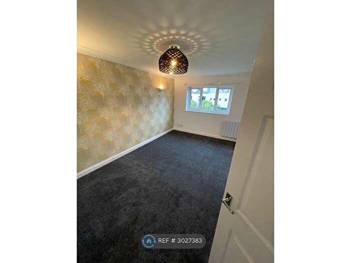 2 Bedroom Maisonette To Rent In Nuthurst Road, Manchester, M40