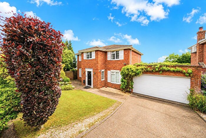 4 Bedroom Detached House For Sale In St Johns, Woking, GU21