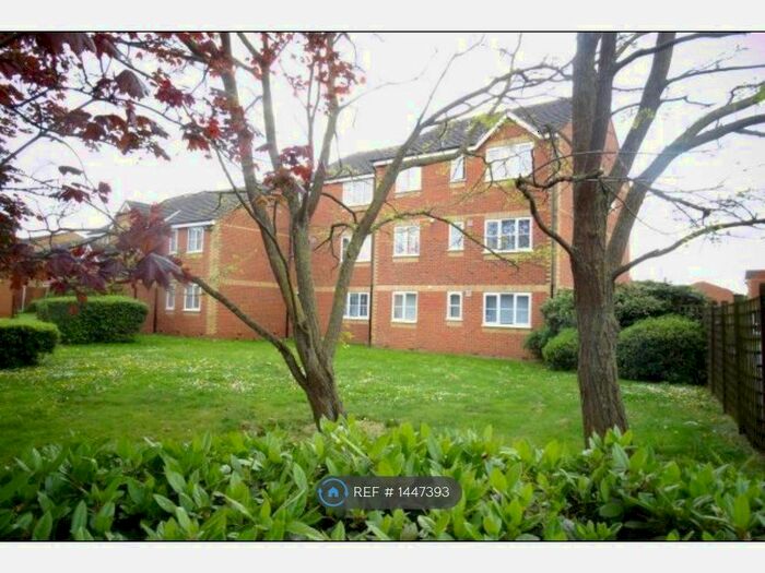 1 Bedroom Flat To Rent In Redford Close, Feltham, TW13