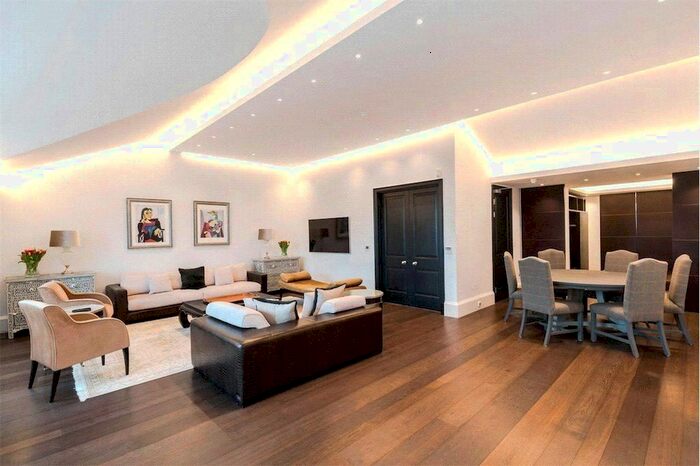 4 Bedroom Flat To Rent In Lancaster Gate, London, W2