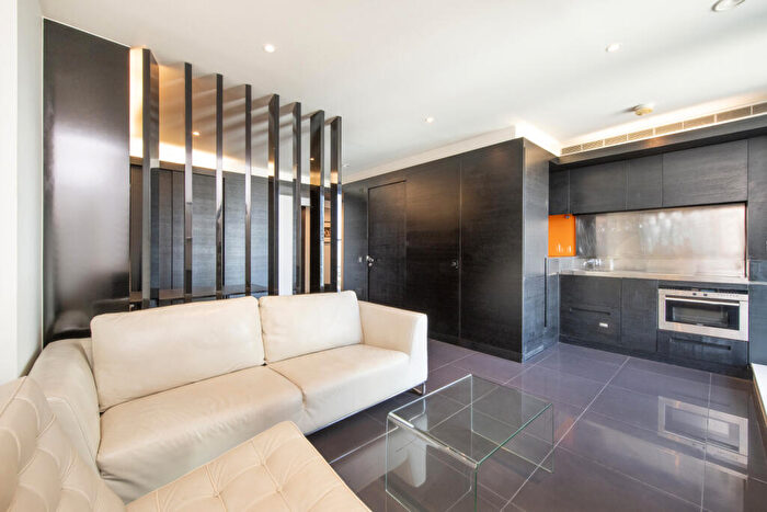 Flat To Rent In Pan Peninsula Square, Millwall, E14