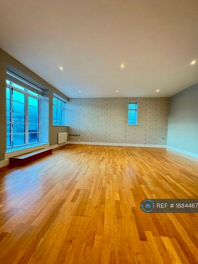 2 Bedroom Flat To Rent In Hayes Road, Penarth, CF64