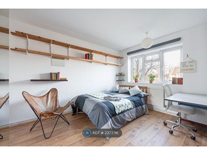 2 Bedroom Flat To Rent In Dartford House, London, SE1