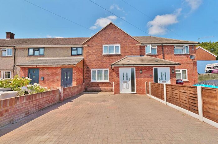 2 Bedroom Terraced House For Sale In Prestwood, Slough, SL2