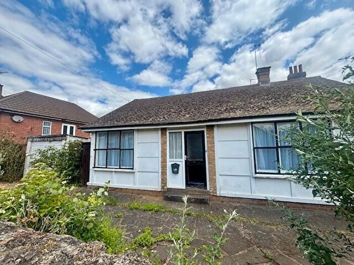 2 Bedroom Bungalow To Rent In Seagrave Street, Kettering, NN15