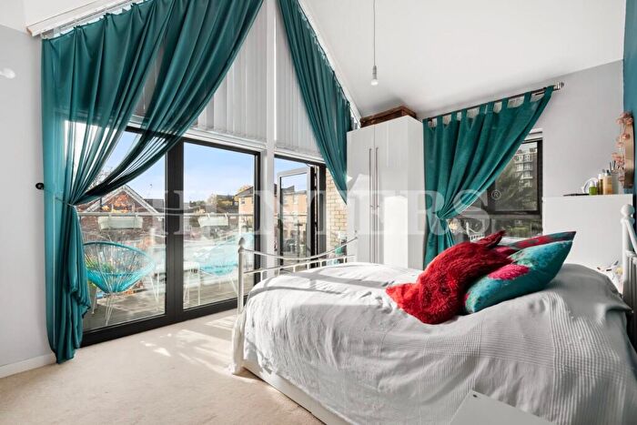 2 Bedroom Flat For Sale In Brewery House, London, N17