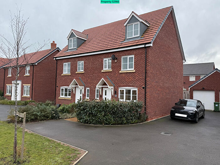4 Bedroom Semi Detached House To Rent In Saddler Place, Wellesbourne, Warwick, CV35