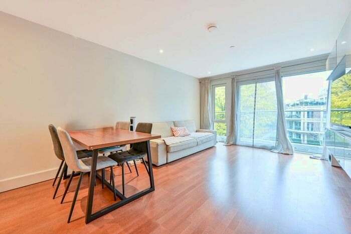 2 Bedroom Flat To Rent In Henry Macaulay Avenue, Kingston, Kingston Upon Thames, KT2