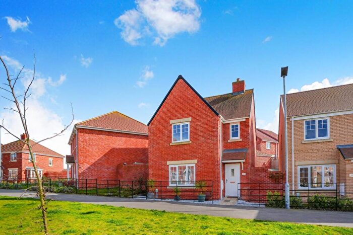 3 Bedroom Detached House For Sale In Tanner Walk, Hadleigh, IP7