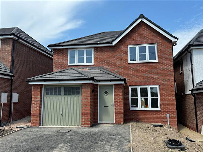 4 Bedroom House To Rent In Brand New Home - Denbigh, LL16