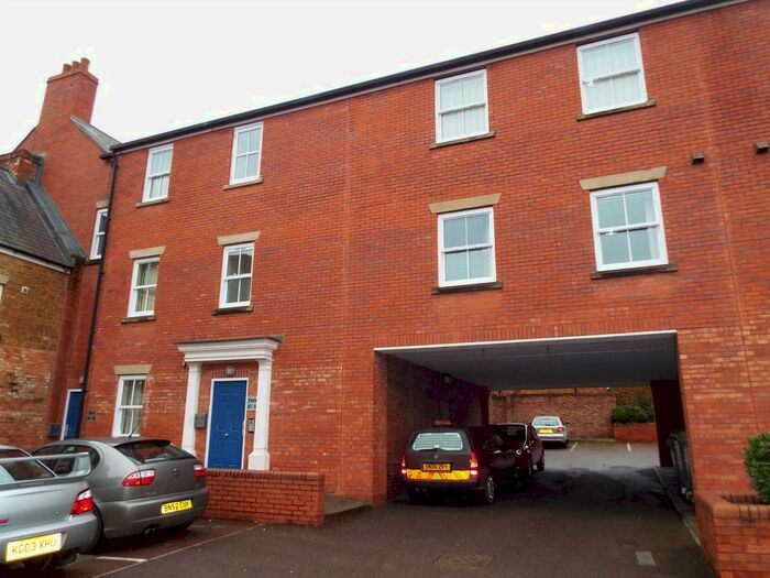 2 Bedroom Flat To Rent In Peoples Place, Banbury OX16