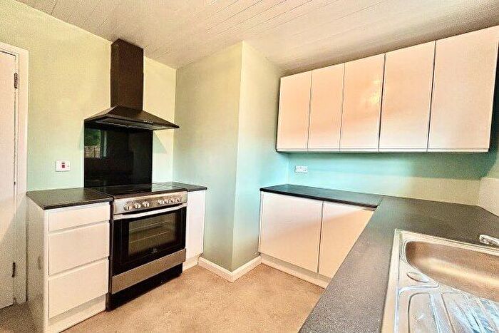 2 Bedroom Flat To Rent In Fulbourne Road, London, E17