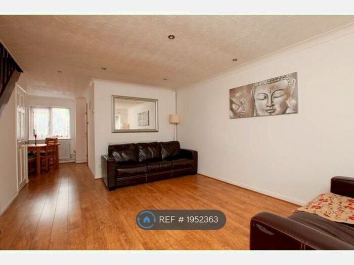 3 Bedroom Terraced House To Rent In Somerford Way, London, SE16