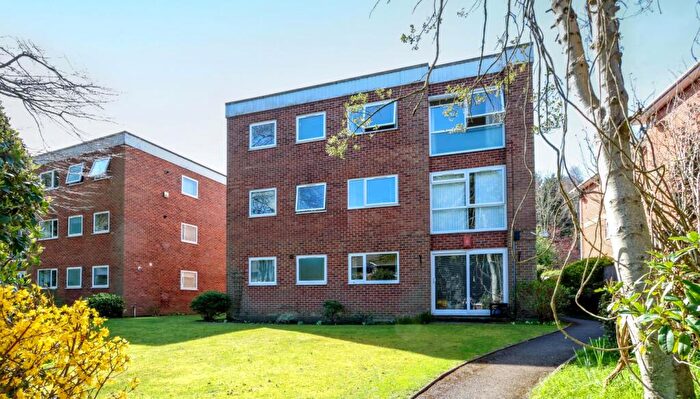 2 Bedroom Flat For Sale In Flat Bramley Court, - Surrey Road, Poole, Dorset, BH12