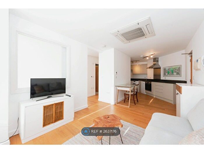 1 Bedroom Flat To Rent In Chertsey Road, Twickenham, TW1