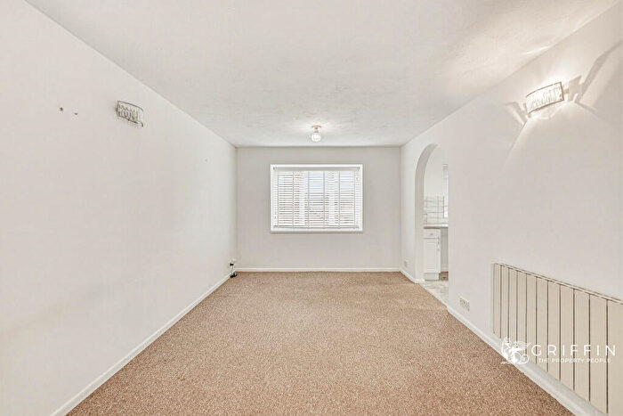 1 Bedroom Flat To Rent In Brimfield Road, Purfleet-On-Thames, RM19