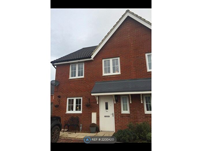 4 Bedroom Semi-Detached House To Rent In Arundel Road, Peacehaven, BN10