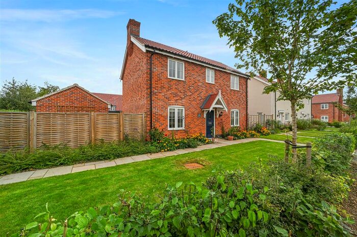 4 Bedroom Detached House For Sale In Church Road, Stutton, Ipswich, IP9