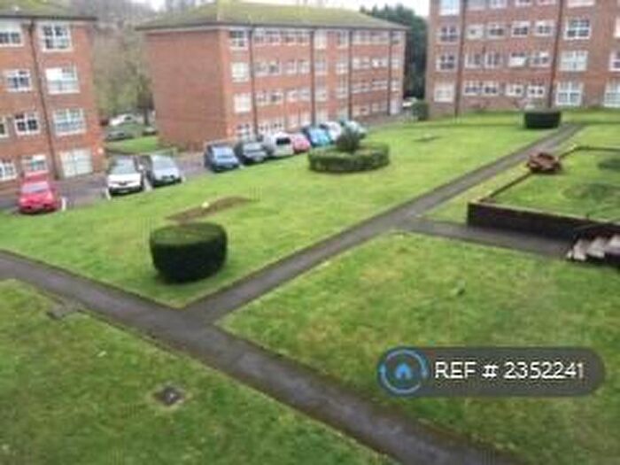 2 Bedroom Flat To Rent In Withdean Rise, Brighton, BN1