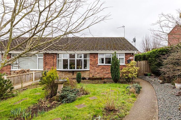 2 Bedroom Semi Detached Bungalow For Sale In Oundle Close, Scunthorpe, DN16