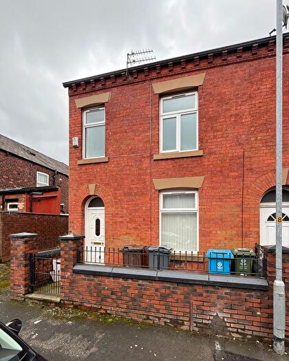 3 Bedroom Terraced House To Rent In Derby Street, Oldham, OL9