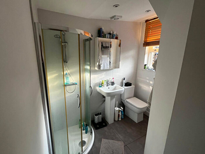 1 Bedroom Property To Rent In Fassett Road, Kingston Upon Thames, KT1