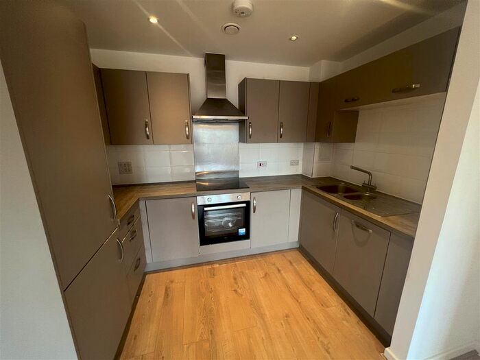 2 Bedroom Flat To Rent In Saxon House, Little Brights Road, Belvedere, DA17