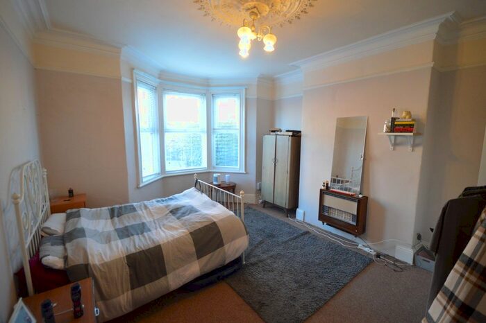 2 Bedroom Flat To Rent In Trewhitt Road, Newcastle Upon Tyne, NE6