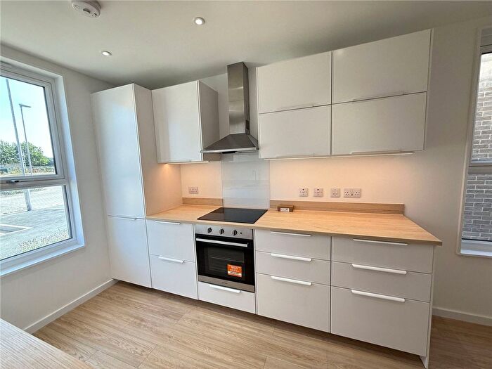 3 Bedroom Property To Rent In Maud Allen Way, Littlehampton, BN17