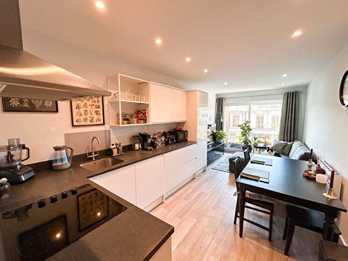 2 Bedroom Flat For Sale In Grove Gardens, High Wycombe, HP13