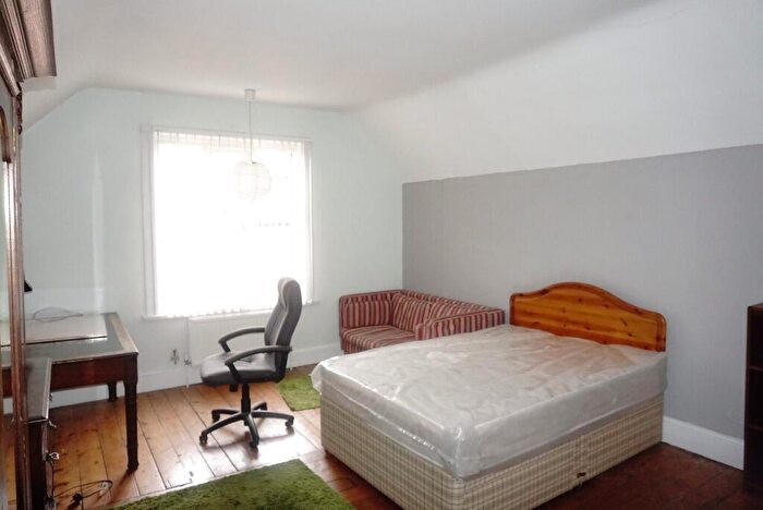 5 Bedroom Detached House To Rent In Sherwin Road, Lenton, Nottingham, NG7