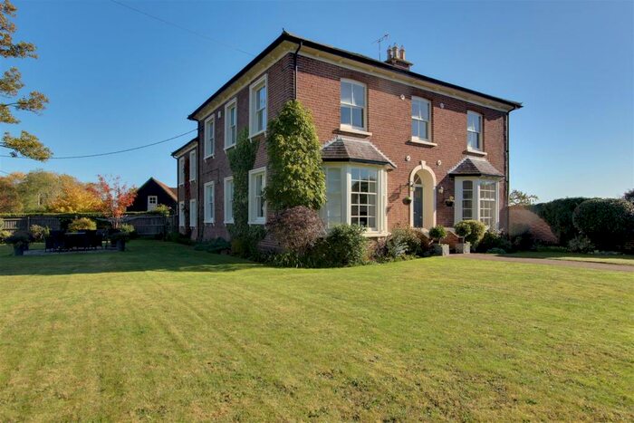 5 Bedroom Detached House For Sale In Horton, Buckinghamshire, LU7