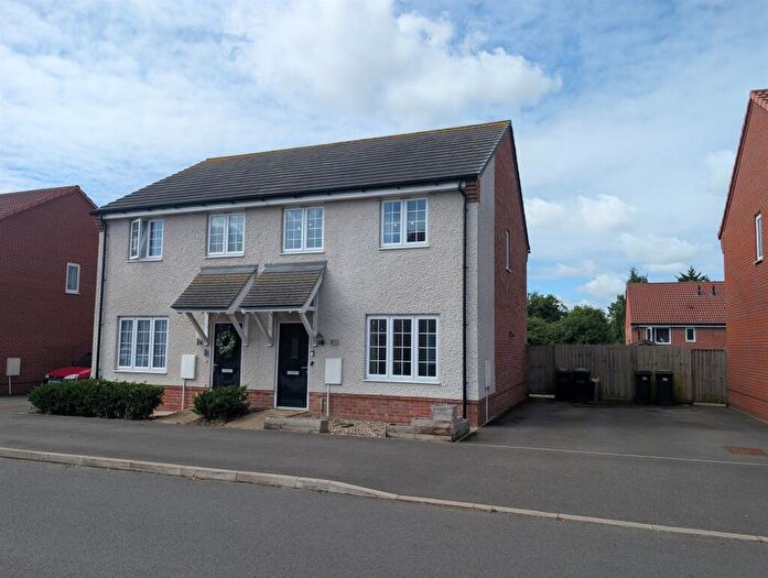 3 Bedroom Semi-Detached House For Sale In Oxlip Way, Stowupland, Stowmarket, IP14